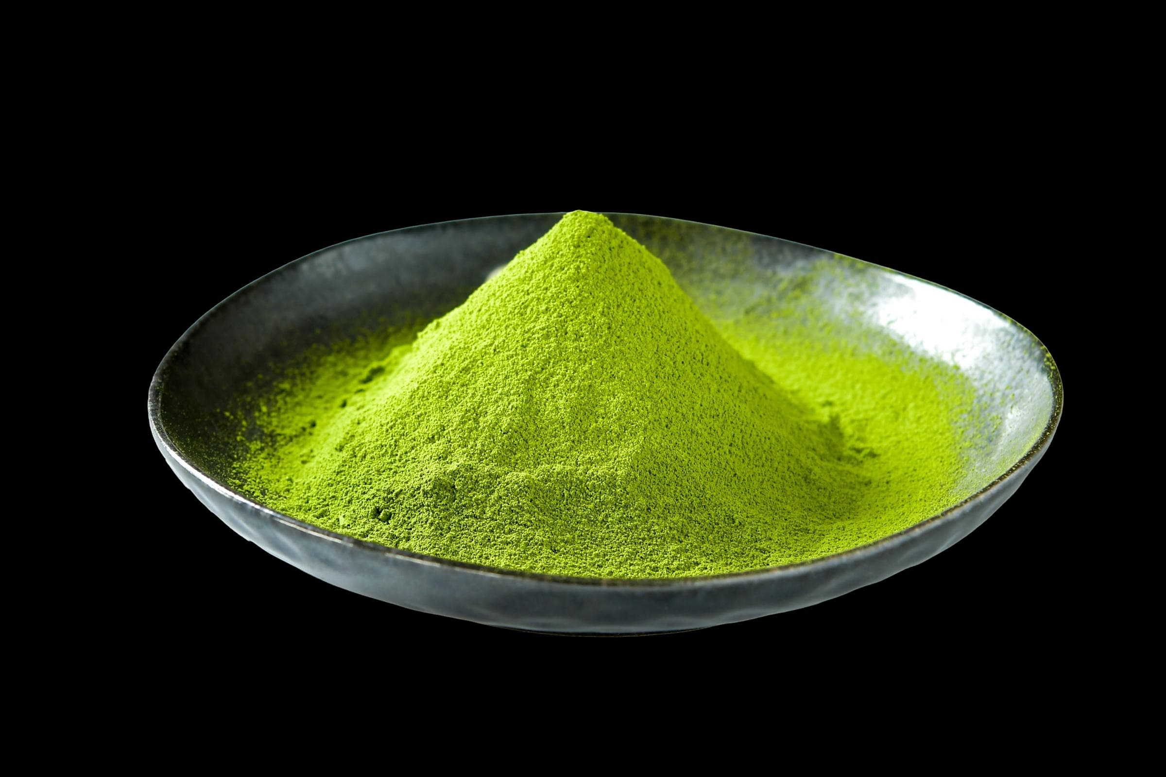 Mulberry powder in a ceramic bowl